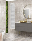 Bagno con piastrelle decorate Spagnole in bicottura della Mainzu, della serie Nazari, stile Comares