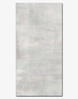Piastrella effetto cemento in gres porcellanato della MGM, da 40x80cm della serie Industrial, colore White