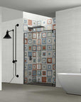 Bagno rivestito con piastrelle in pasta bianca della Cotto Petrus, della serie Village Color Riquadri