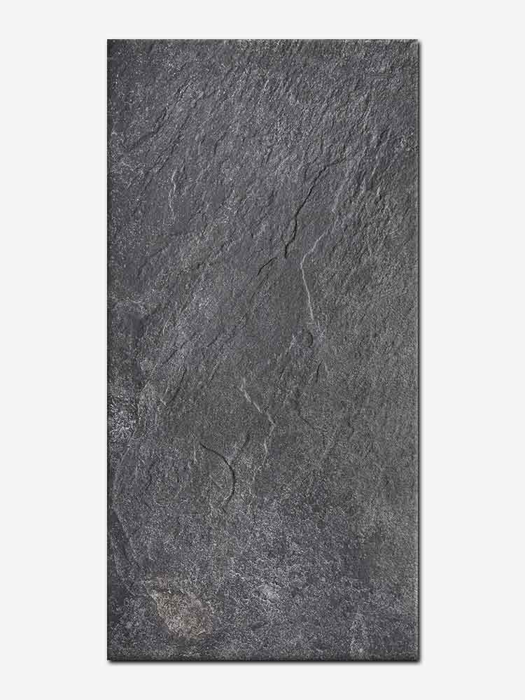Piastrella effetto pietra in gres porcellanato della Ceramica Rondine, da 30,5x60,5cm serie Ardesie, colore Dark